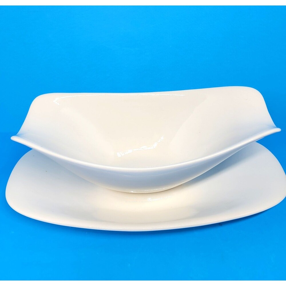 Ben Seibel Impromptu Iroquois  White Gravy Boat w/ Attached Underplate 10 1/4"